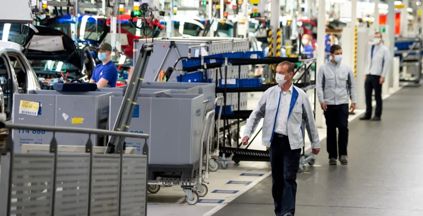 Fachkräftemangel in Deutschland belastet Wirtschaft zunehmend